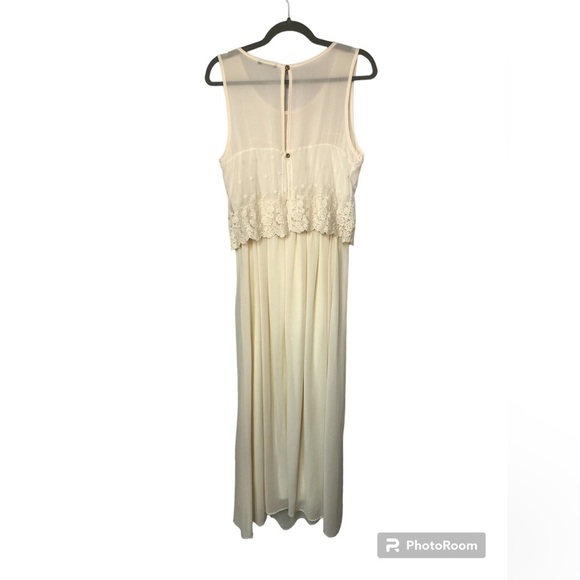 JellaCouture Dress Maxi Button Back Elastic Waist Attached Lace Top Scoop Neck - Picture 2 of 8